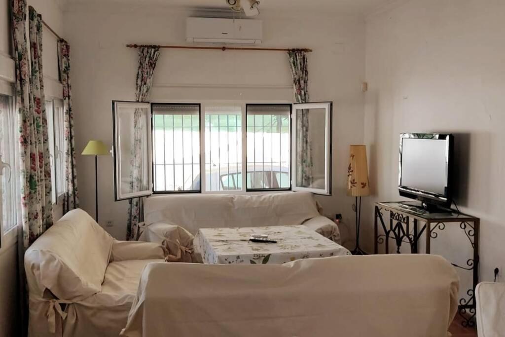 Sagrado Corazon - Chalet Con Piscina, A 25M Playa Санлукар-де-Баррамеда Екстер'єр фото
